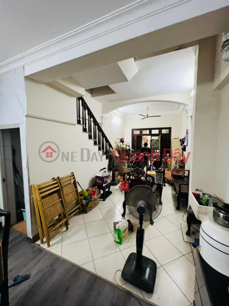 Property Search Vietnam | OneDay | Nhà ở | Niêm yết bán | Dương Quảng Hàm 44 5 tầng giá 13.3 tỷ
TT CẦU GIẤY - MẶT NGÕ KINH DOANH - Ô TÔ TRÁNH