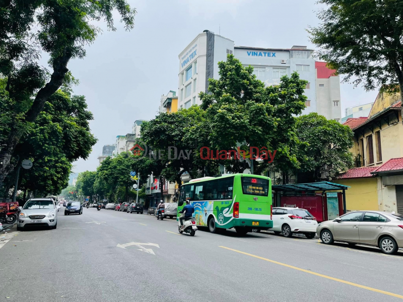 Tran Hung Dao Street, Hoan Kiem, 110m, 7 floors, sidewalk 4m, 90 Billion. Bank Red Book. Sales Listings