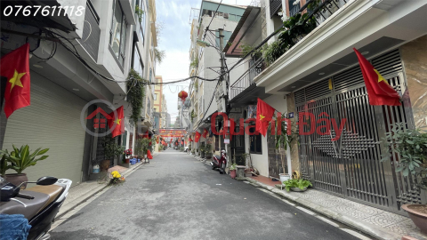 Selling a house in Sai Dong subdivision, cars can pass each other, close to the street, 70m2*4 floors, 9 billion _0