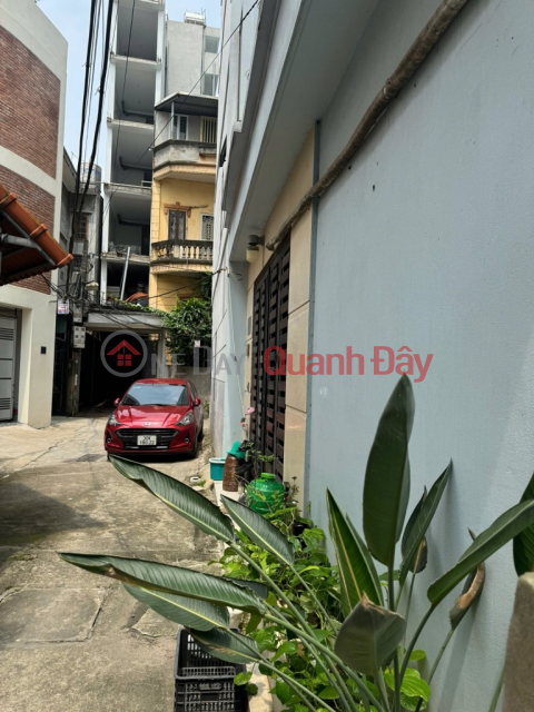 House for sale in Gia Thuong, Ngoc Thuy, near the park 33m x 5 floors, car can park at the door, 7 floors, negotiable. Contact 0936123469 _0