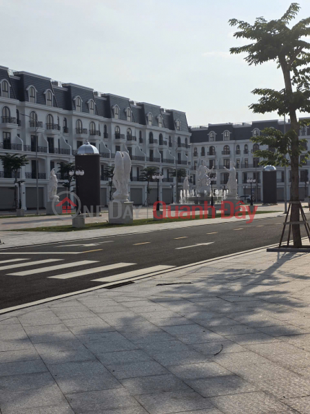 đ 13.5 Billion Owner transferring ownership of a corner unit with 20m frontage on two sides - Hoang Huy Green River - Park and river view.
