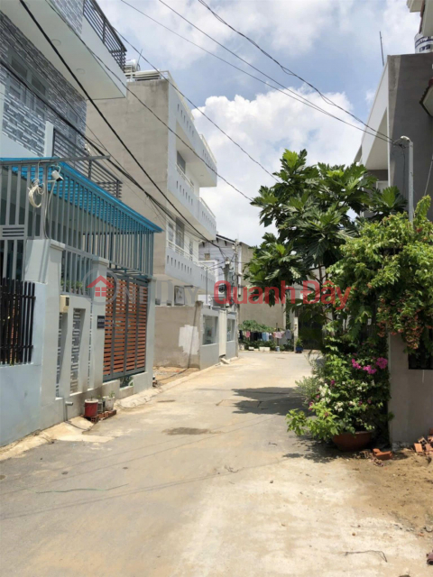 Land lot 5.6m wide, car alley, Dinh Phong Phu street, right next to Tang Nhon Phu B market, District 9, separate certificate 80.6m2, price 5.2 _0