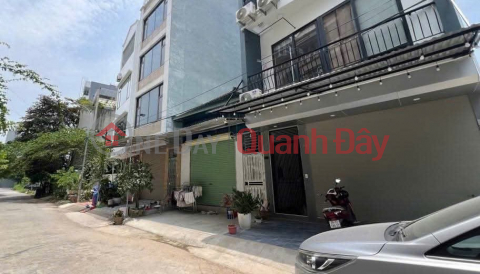SUBDIVISION OF LOT ON SIDEWALK FOR BUSINESS AT THE PEAK BEHIND YEN NGHIA BUS STATION _0