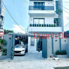 SUPER BEAUTIFUL HOUSE WITH CLASSY LIVING SPACE NEXT TO VINH DIEM TRUNG URBAN AREA - WARD TAY NHA TRANG _0