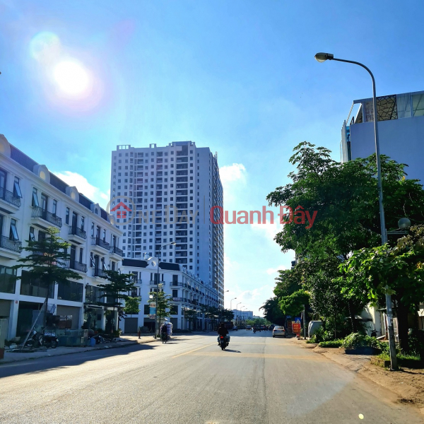 Property Search Vietnam | OneDay | Residential Sales Listings | 5-storey house with 500m2 floor, 100m2 of surface land in Thanh Trung, Trau Quy, Gia Lam. Contact 0936098052