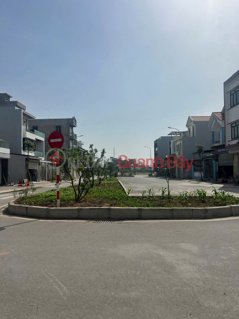 HURRY UP TO OWN EXTREMELY BEAUTIFUL RESETTLEMENT LAND IN XAM DONG - THUONG TIN _0