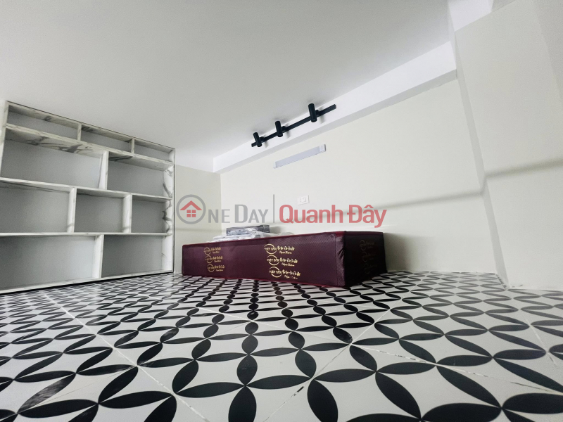  Please Select, Residential, Sales Listings đ 32 Billion