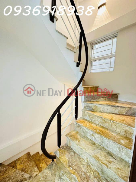 đ 6.39 Billion | Only 6.39 billion - beautiful house ready to move in - 5 floors, 3 bedrooms - cars allowed - online business - Vinh Hung, Hoang Mai