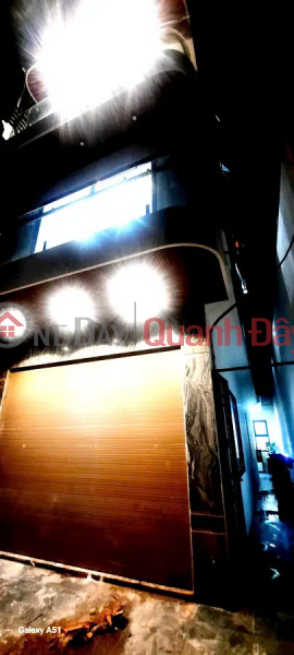 NHÀ MỚI- Ở LUÔN PHỐ ĐÀM QUANG TRUNG- LONG BIÊN,45M2,5 TẦNG, 5.6 TỶ. Niêm yết bán