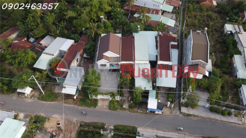 Buy Land and Get a House Right Next to Hiep Truong Market, Hoa Thanh Town _0