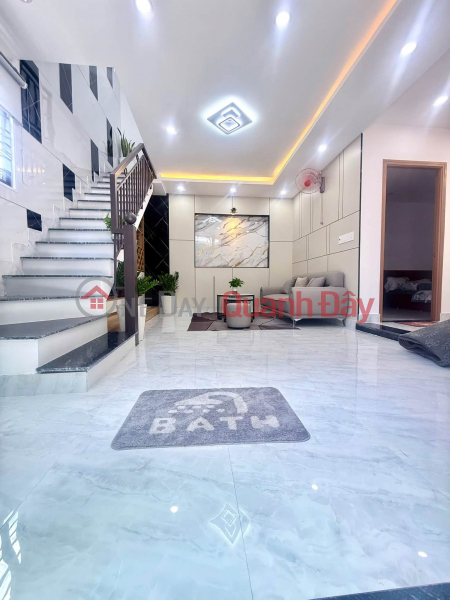 đ 4.85 Billion, RARE FIND - HOUSE WITH TWO-SIDED ALLEY ACCESS, VERY SPACIOUS - NGUYEN PHUOC NGUYEN STREET