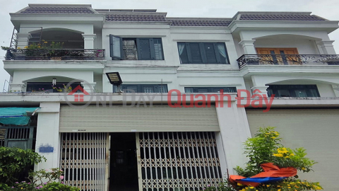 Selling 4-storey house ROAD 8m jasmine garden AP.Dong DISTRICT 12 only 8 billion VND _0