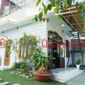 Luxury villa with garden and bathtub for rent on Van Kiet Street, Da Lat, Lam Dong, priced at 20 million VND. _0