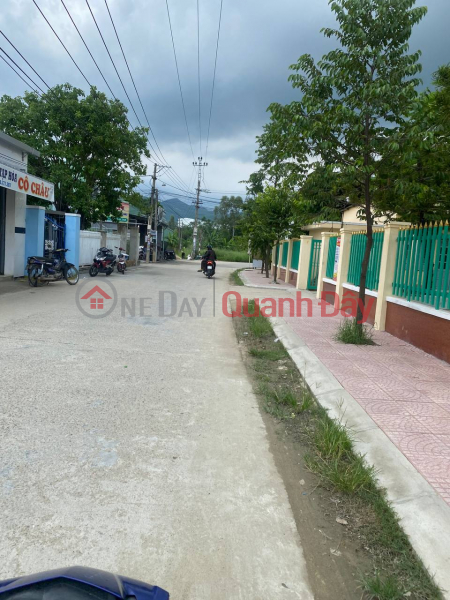 Property Search Vietnam | OneDay | | Sales Listings | For sale plot of land behind Dai Hiep Commune People's Committee S=180m2 (100% residential) price slightly 600 million