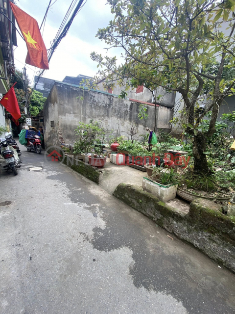 Rare! Ngoc Thuy, within the dike, only 4 billion VND for a house with car parking. _0