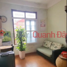 Cho thuê nhà nguyên căn ngõ 164 Đê La Thành Nhỏ, Đống Đa, Hà Nội. 12tr/tháng. _0