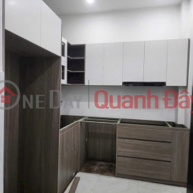 House with car access. Need to sell urgently due to traffic jam. Price is still reduced, near Thu Duc intersection. _0