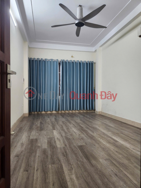 Cho thuê nhà KD, VP kết hợp ở gđ, nhóm 271 Trương Định, 5 tầng x 32m2, 3PN, 4 WC, 12 Triệu Việt Nam | Cho thuê | đ 12 triệu/ tháng