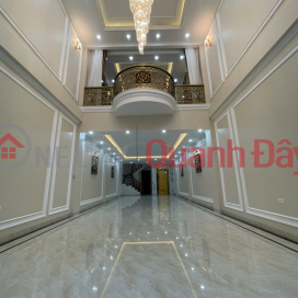 RARE! House for sale in area 918 Phuc Dong, 82m x 7 floors, elevator, 4-car garage, subdivided area, good people, comfortable living. Contact _0