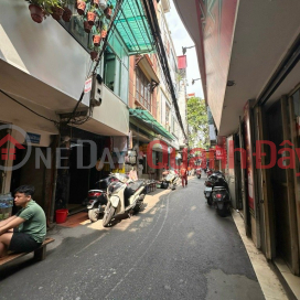 DONG DA CENTER - HOUSE WITH 2 LANE - Busy business - CARS PASS PAST THE HOUSE _0