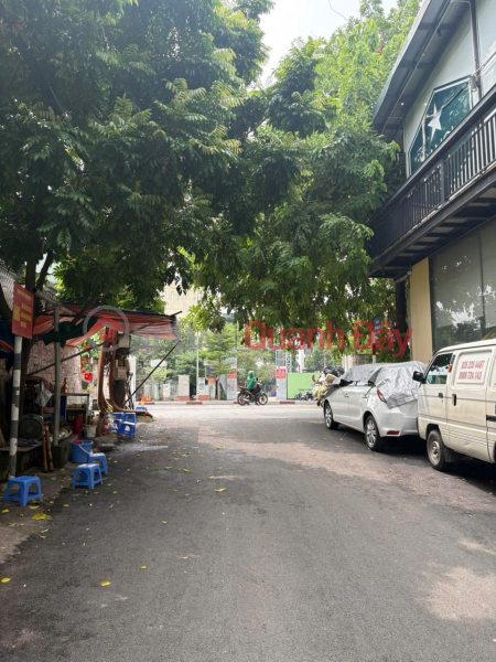 BÁN ĐẤT CÓ SẴN NHÀ CẤP 4 - VỊ TRÍ ĐẸP - KHU PHÂN LÔ VIP - NGHI TÀM, TÂY HỒ - Ô TÔ TRÁNH Niêm yết bán