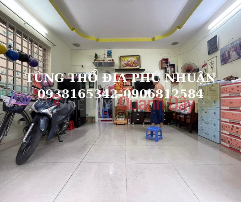 OPPORTUNITY TO OWN PHU NHUAN HOUSE UNDER 5 BILLION VND! _0