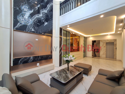 NHÀ ĐẸP 7 TẦNG THANG MÁY GA RA Ô TÔ Phố Nguyễn Văn Hưởng 55 m2 X 18.2 tỷ Long Biên. _0