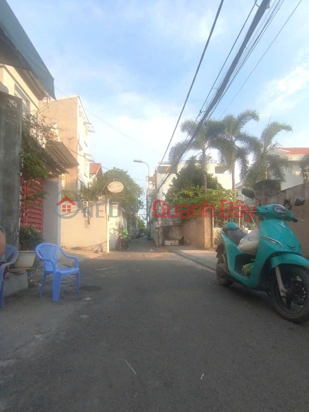 SMALL AND PRETTY HOUSE, LINH Xuan, Thu Duc, Usable area 38m2, 2 floors, Private pink book, only over 1 billion. Sales Listings