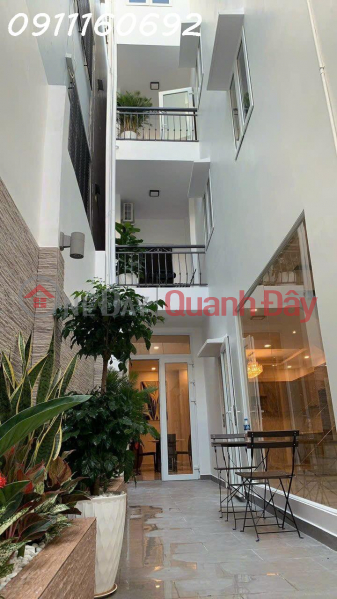 Villa for sale on Le Thi Rieng Street, Ben Thanh Ward, District 1. Sales Listings