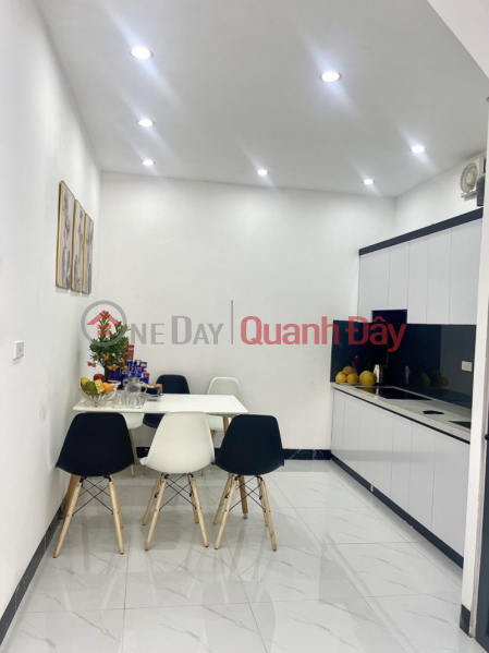 đ 5.5 Billion Only 1 Thinh Hao apartment, 33m 5 floors, facing the alley, three steps to the street, slightly 5 billion, contact 0817606560