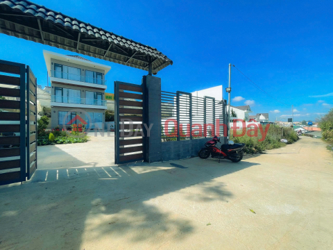 CHO THUÊ VILLA CAO CẤP SÂN VƯỜN NAM HỒ ĐÀ LẠT GIÁ 30 TRIỆU _0
