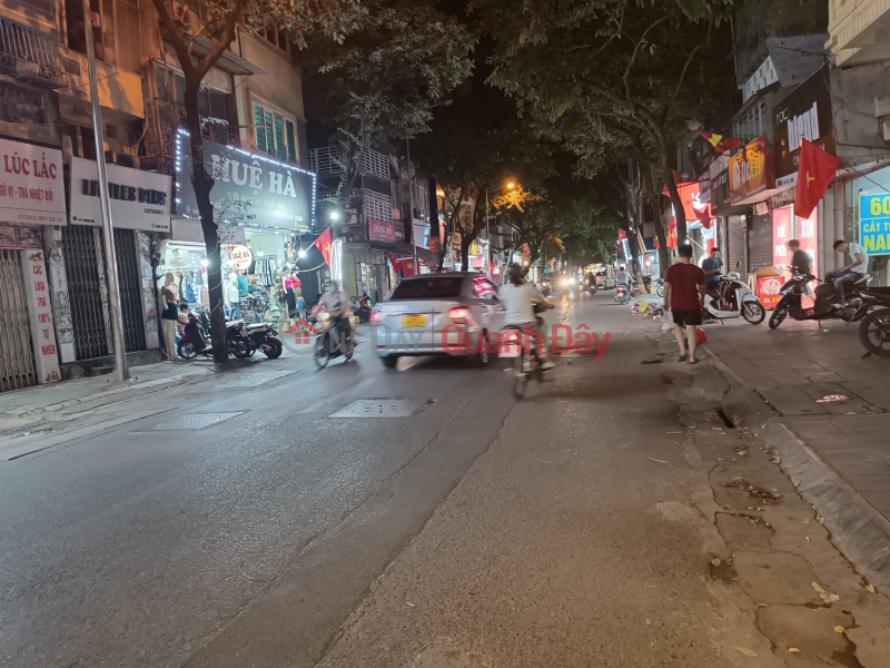 NEED TO FIND A RENTER FOR A STORE ON TRUONG DINH STREET, TWO BA TRUNG | Vietnam, Rental, đ 10 Million/ month