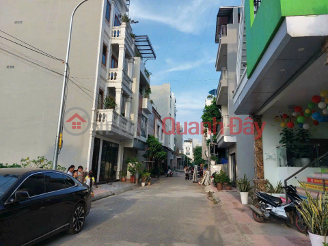 Selling serviced land 6.9ha Van Canh, 5 minutes drive to My Dinh town, 50×4.2m, car-avoided sidewalk, price 4.x billion, contact _0