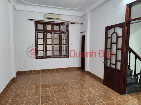 House for rent in Tran Quoc Toan street, 35m2 x 5 floors, price 17 million VND _0