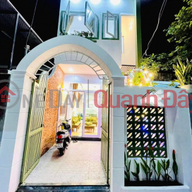 House for sale with 2 floors Full furniture 123/ Cu Chinh Lan _0