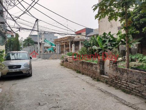 Selling land along the canal bank, Kim Chung, 60m x 5.8m corner lot, car bypass, business price only 3.x billion TL. Contact: 0936123469 _0