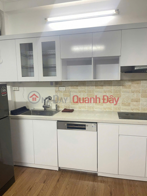 Cho thuê nhà nguyên căn ngõ Phố Vọng. 10tr/tháng. 5 tầng, 30m²/tầng, 2 ngủ khép kín. _0