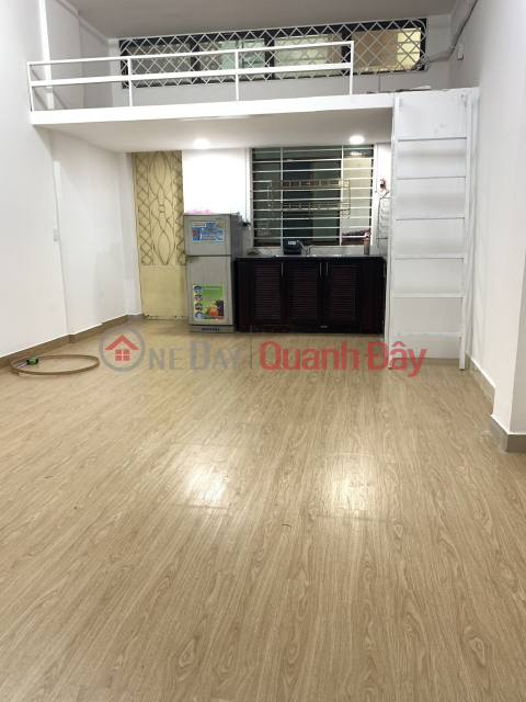 Office for rent while living and working at P12, Tan Binh only 5 million\/month _0