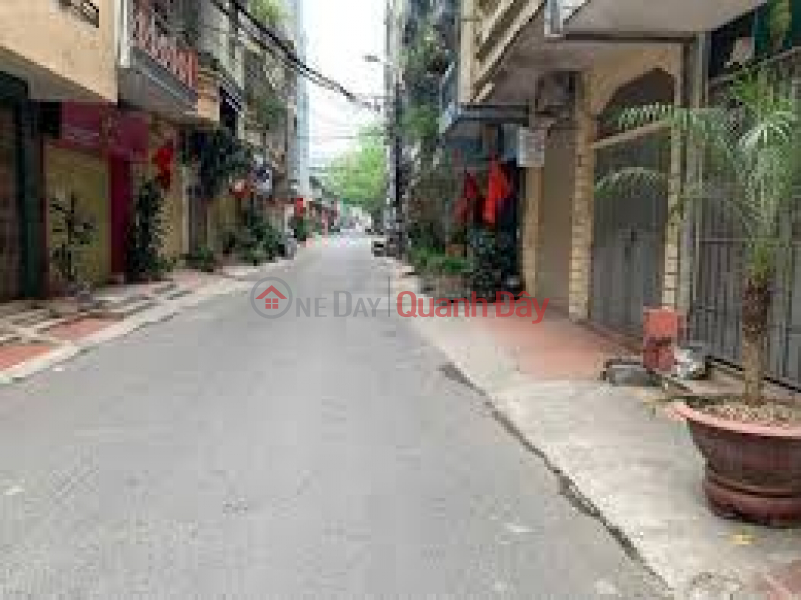 Bán nhà liền kề mặt ngõ đường Cầu Giấy 105m², mặt tiền 6,6m giá 31,8 tỷ Niêm yết bán