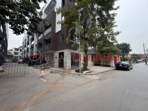 Adjacent to Ngoc Lam, 82m² x 6 floors, 8m frontage, near Mipec, opposite the Red River scenic boulevard. _0