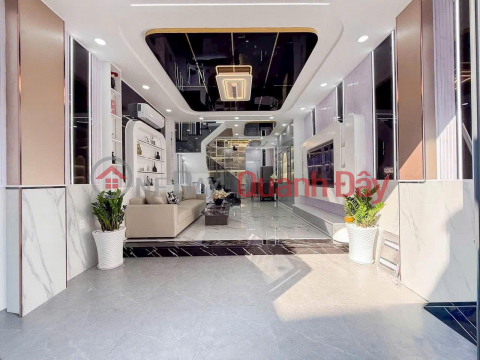 Uncle Minh needs to sell his house on Huynh Tan Phat street, 4 floors, slightly over 7 billion VND. _0