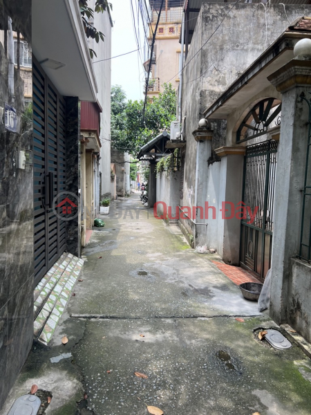 Land for sale in Thanh Am, Thuong Thanh, 33m2, 2 open spaces, car parking at the gate, only a little over 4 billion, negotiable. Contact 0936123469 Vietnam | Sales đ 4.7 Billion