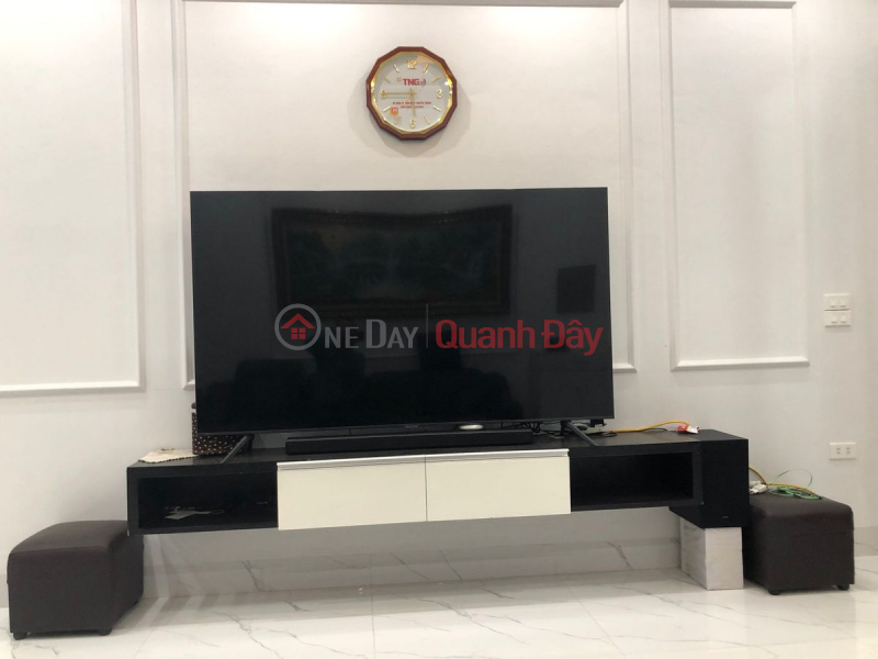 Nhà Ngọc Thụy 78m2,5 tầng,8.9 tỷ Long Biên. Ô tô đỗ cửa, thang máy, nội thất nhập khẩu. Niêm yết bán