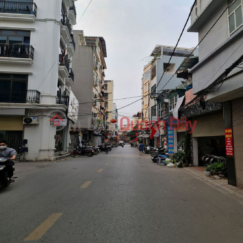 Bán nhà 3 tầng Đông Dư, Gia Lâm. 111m2 ngõ ngắn 29 chỗ thông. Hơn 10 tỷ. Lh 0989894845 _0