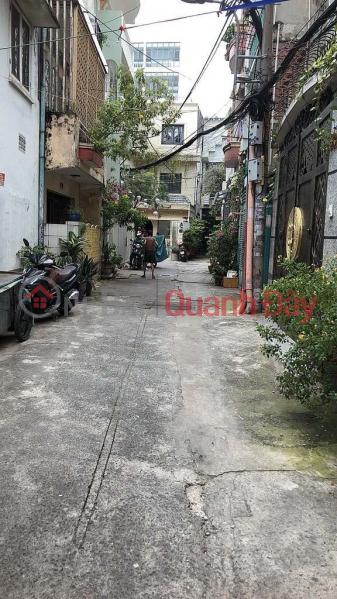 House for sale on Hoang Dieu, Ward 10, Phu Nhuan, 53 square meters, convenient for new construction, only a little over 6 billion. Sales Listings