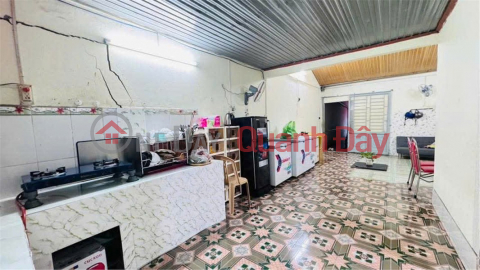 NHÀ CHÍNH CHỦ- GIÁ TỐT CẦN BÁN NHANH NHÀ VỊ TRÍ trung tâm thành phố l Pleiku tỉnh gia Lai _0