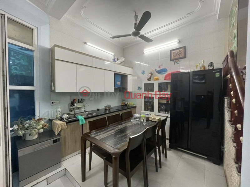 , Please Select, Residential, Sales Listings đ 9.6 Billion