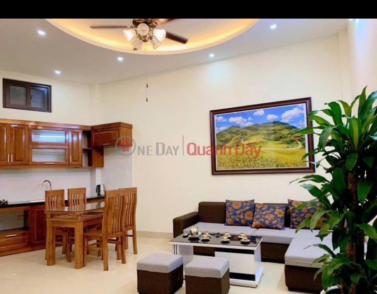 Cho thuê nhà nguyên căn ngõ 609 Vũ Tông Phan, 4.5 tầng x 35m2, 3 ngủ, 11 Triệu Niêm yết cho thuê
