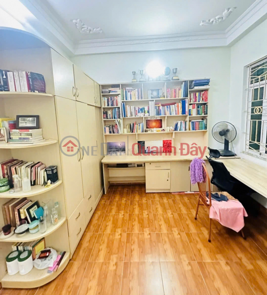 CỰC HIẾM HOÀNG QUỐC VIỆT – CHƯA ĐẾN 7 TỶ, NHÀ 5 TẦNG, GẦN 40M2. Việt Nam, Bán | đ 6,5 tỷ