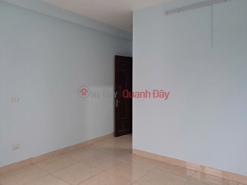 đ 35 Million/ month OWNER RENTING OUT A 6.5-STORY OFFICE BUILDING WITH ELEVATOR – CAR ACCESS – PRIME LOCATION IN YEN SO, HANOI CITY